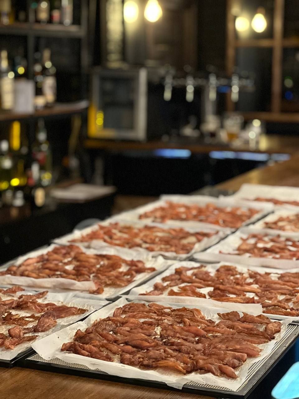 В Днепре волонтеры создают сухпайки для ВСУ из сушеного мяса и орехов: как помочь 13