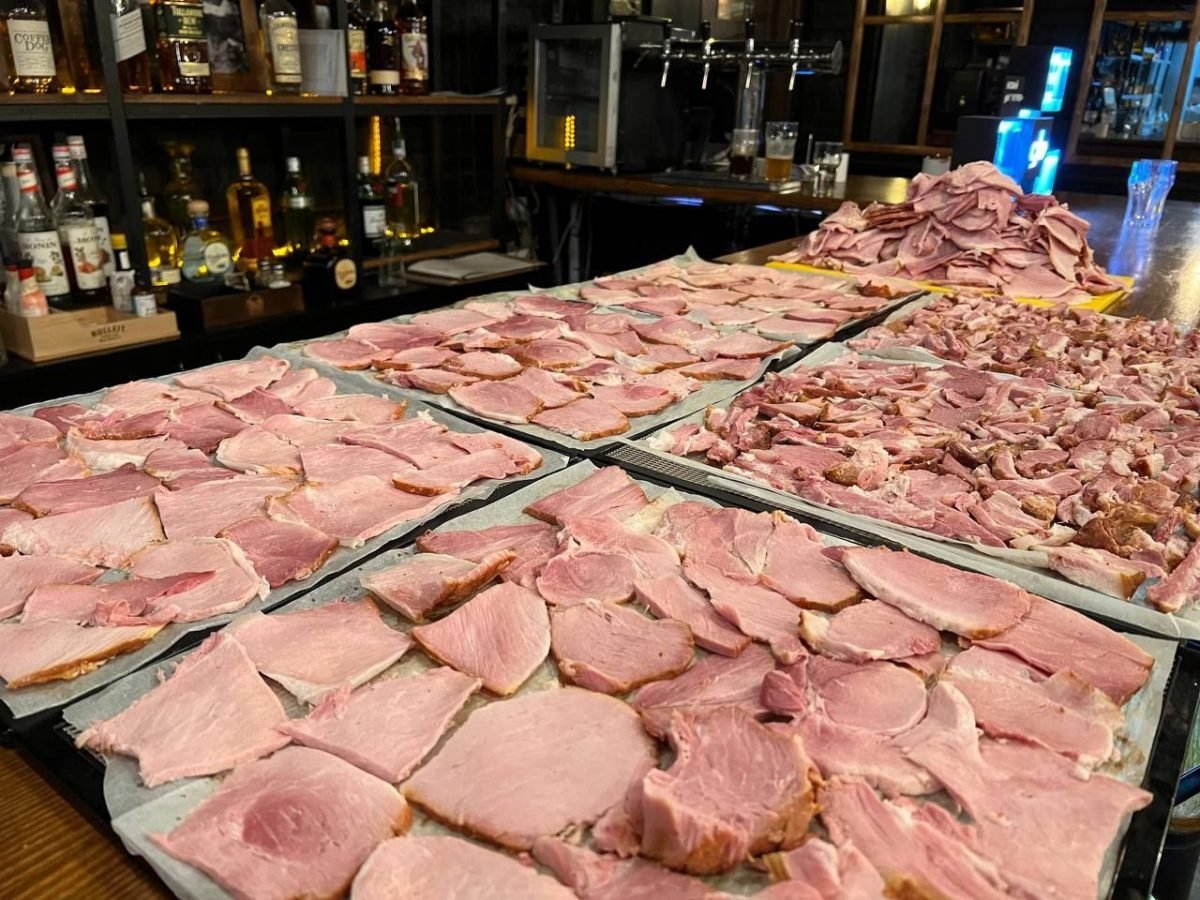 В Днепре волонтеры создают сухпайки для ВСУ из сушеного мяса и орехов: как помочь 18