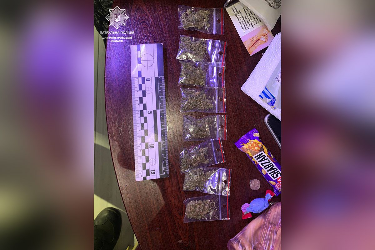 Ее доставили в отделение Ее доставили в отделение