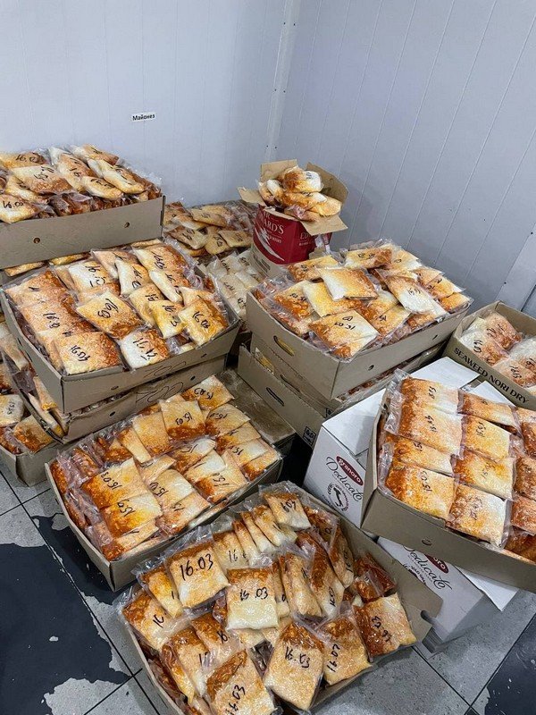 Благодаря поддержке фонда World Central Kitchen наладили питание пересенцев в Днепре и Каменском, а также в горячих точках 2