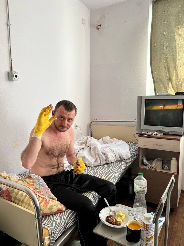 Благодаря поддержке фонда World Central Kitchen наладили питание пересенцев в Днепре и Каменском, а также в горячих точках 13