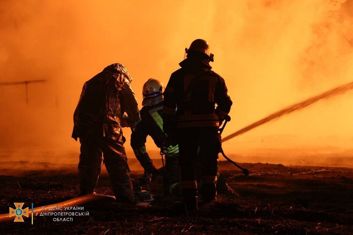 В Синельниковском районе ракеты попали в нефтебазу