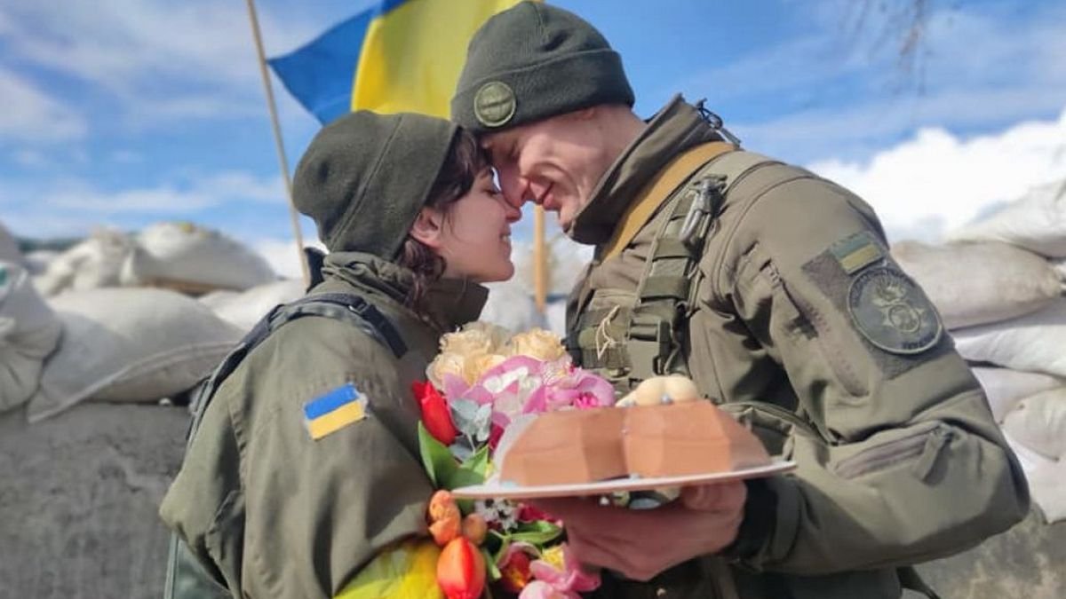Украинские военные могут заключить брак удаленно: как это сделать