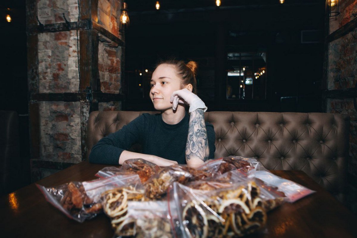 В Днепре волонтеры создают сухпайки для ВСУ из сушеного мяса и орехов: нужна помощь 4