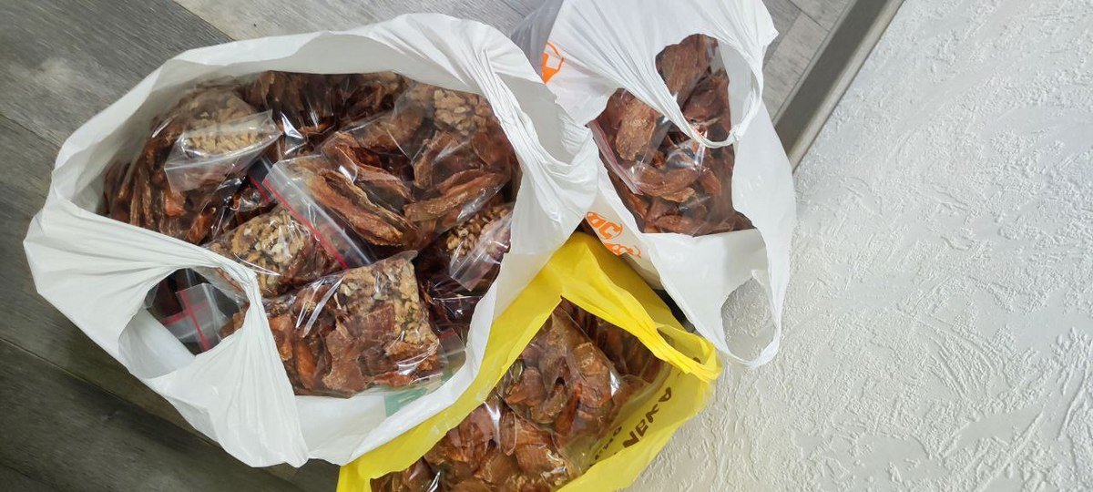 В Днепре волонтеры создают сухпайки для ВСУ из сушеного мяса и орехов: нужна помощь 7