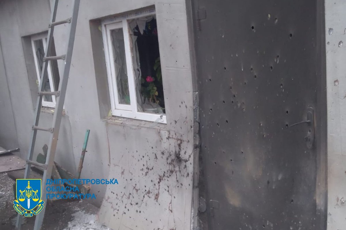 17 апреля противник совершил реактивный артиллерийский обстрел системой залпового огня "Торнадо-С" с кассетными боевыми зарядами по селу Марьянское Криворожского района