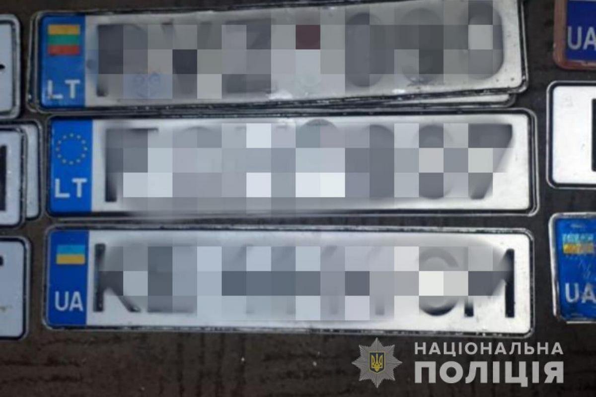 С места несения службы он дезертировал, а после стал прятаться по своему месту жительства, где его и задержали полицейские