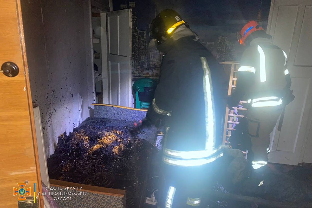 В Кривом Роге горела квартира: погиб мужчина 2