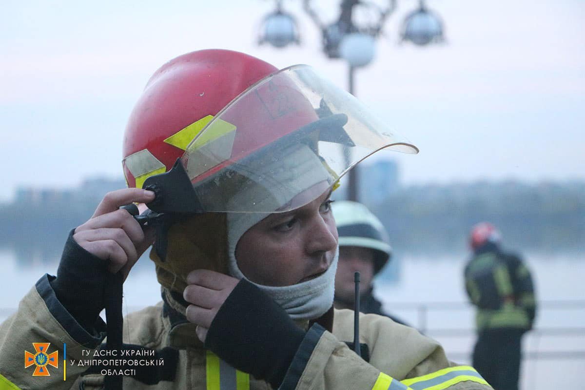 В Днепре на Сичеславской Набережной горело помещение 6
