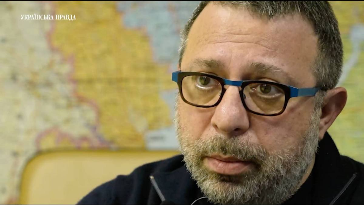 Геннадий Корбан: "Сегодня мы достраиваем четвертый рубеж обороны, это мой город, тут живут мои родители, я буду его защищать" 1