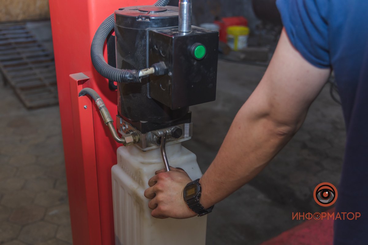 Чинят машины и помогают военным: где в Днепре найти крутой автосервис 8