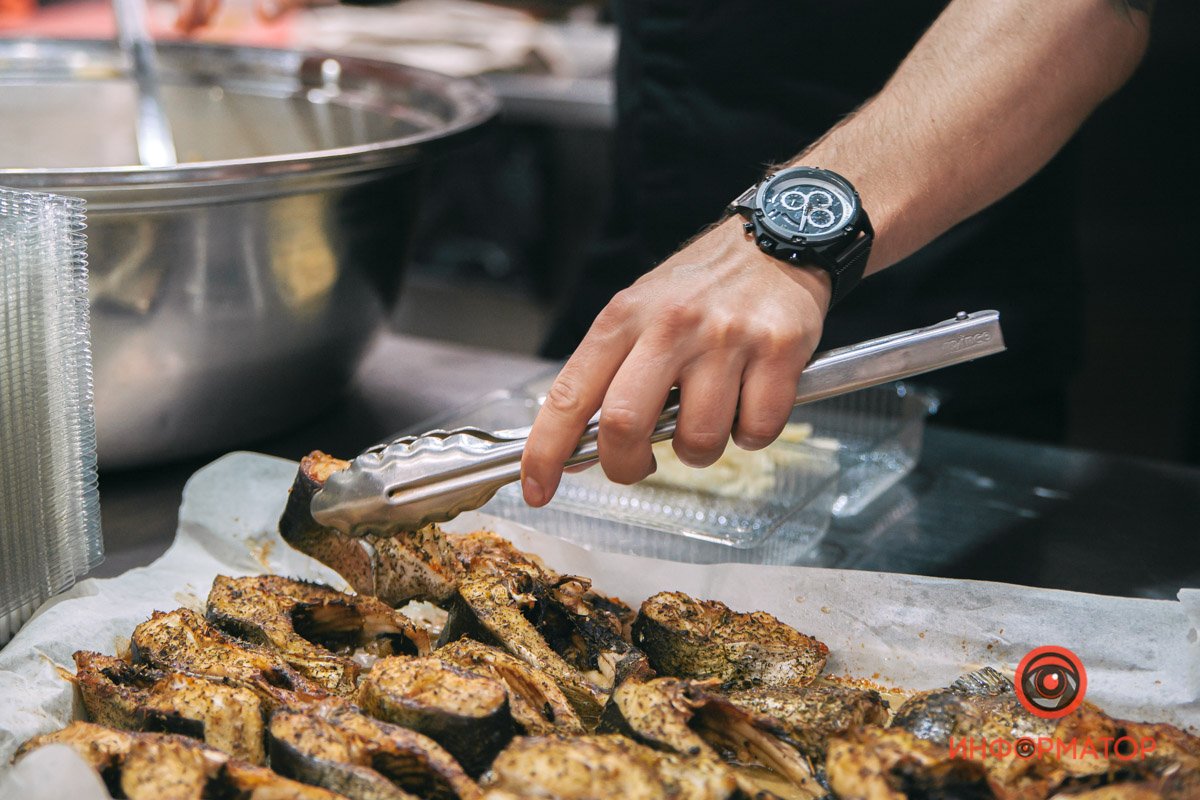 5000 порций ежедневно: как в Днепре SOHO Restaurant & Bar обеспечивает обедами Защитников Украины 2