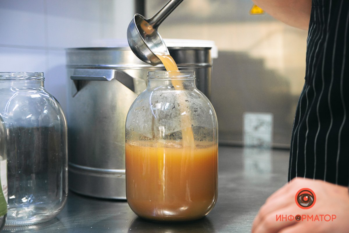 5000 порций ежедневно: как в Днепре SOHO Restaurant & Bar обеспечивает обедами Защитников Украины 33