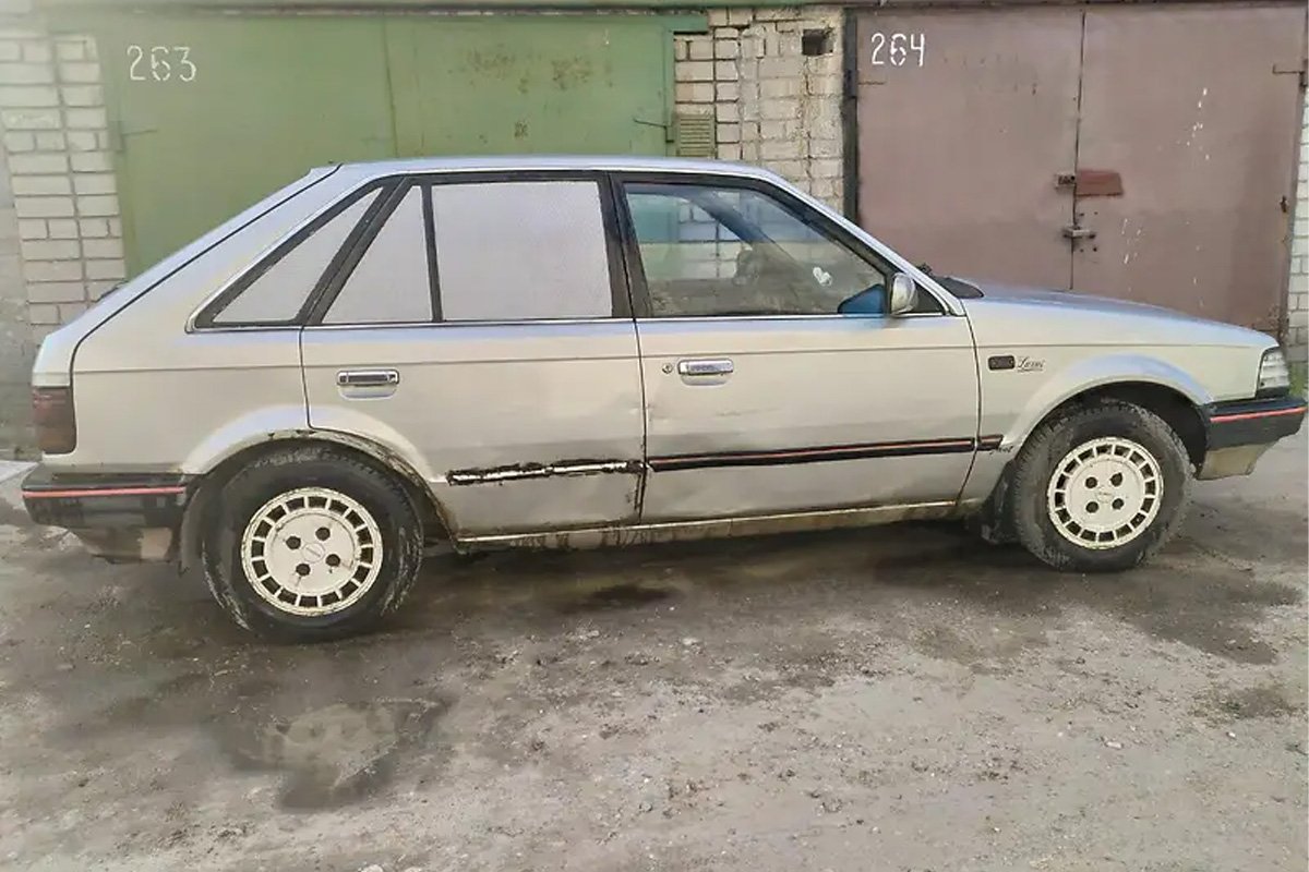 1300 долларов США 1300 долларов США