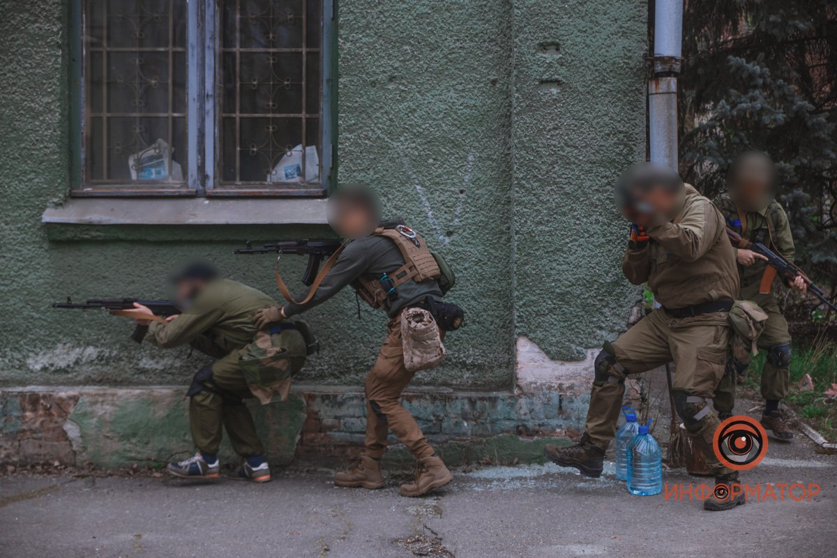 Взрывы гранат и эвакуация: как в Днепре проходят учения территориальной обороны 1