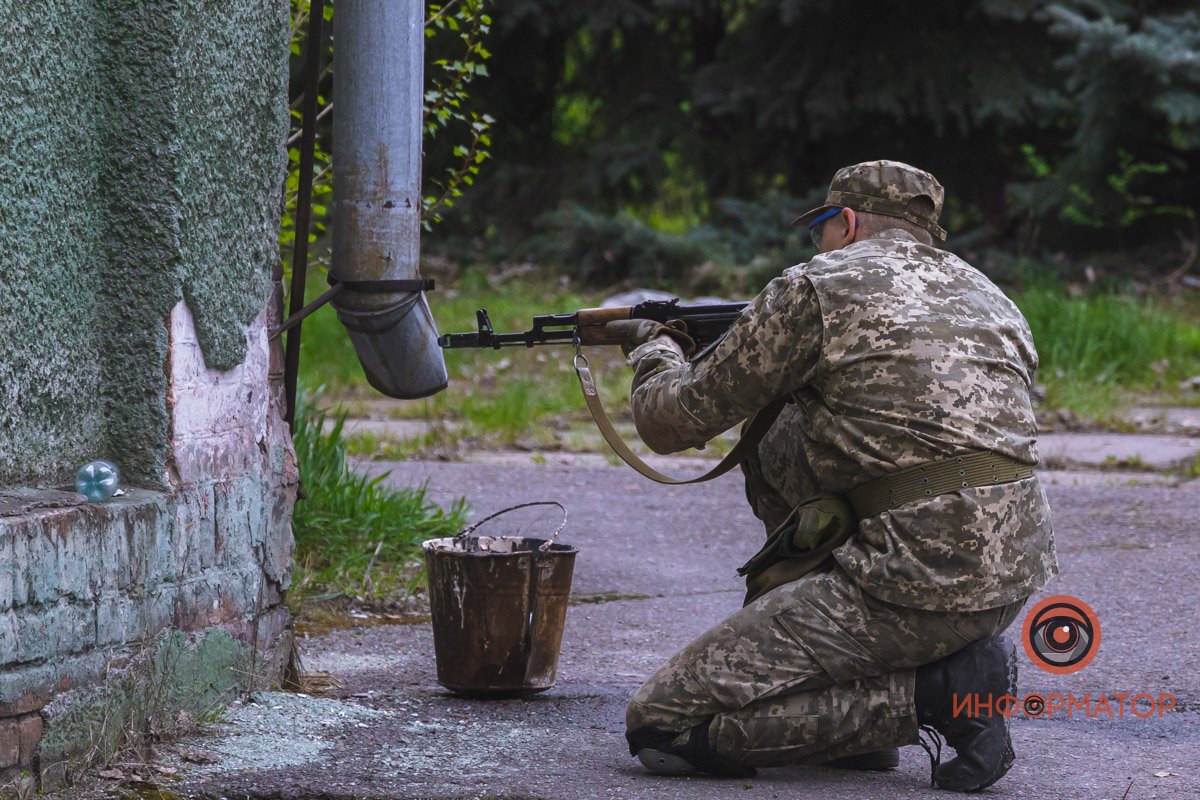 Взрывы гранат и эвакуация: как в Днепре проходят учения территориальной обороны 19