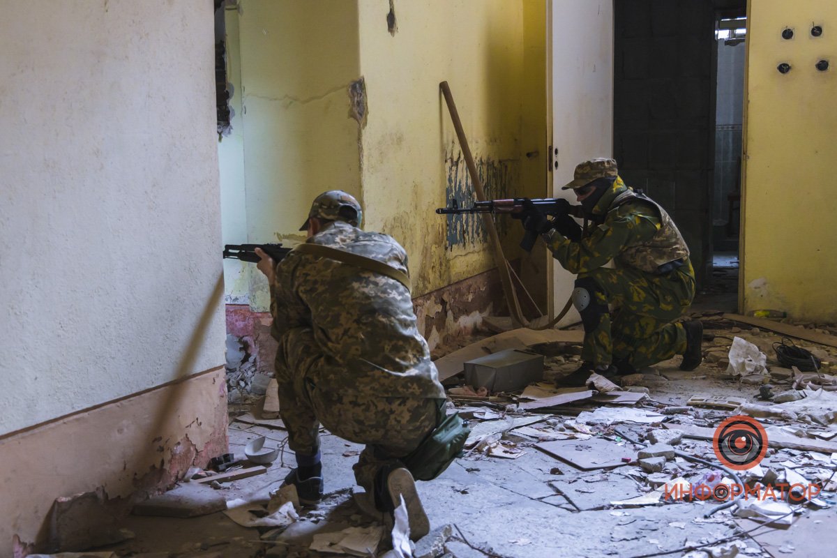 Взрывы гранат и эвакуация: как в Днепре проходят учения территориальной обороны 21