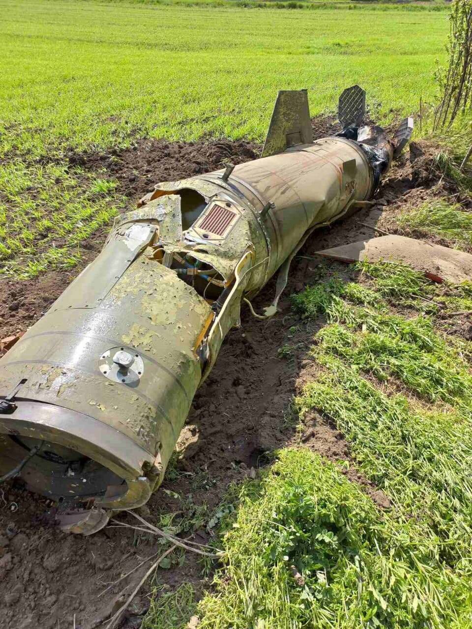 Второй раз за день враг атаковал Синельниковский район: пострадала женщина 2