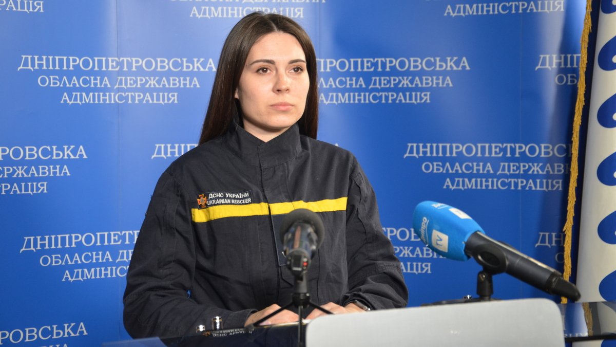 Второй раз за день враг атаковал Синельниковский район: пострадала женщина 3