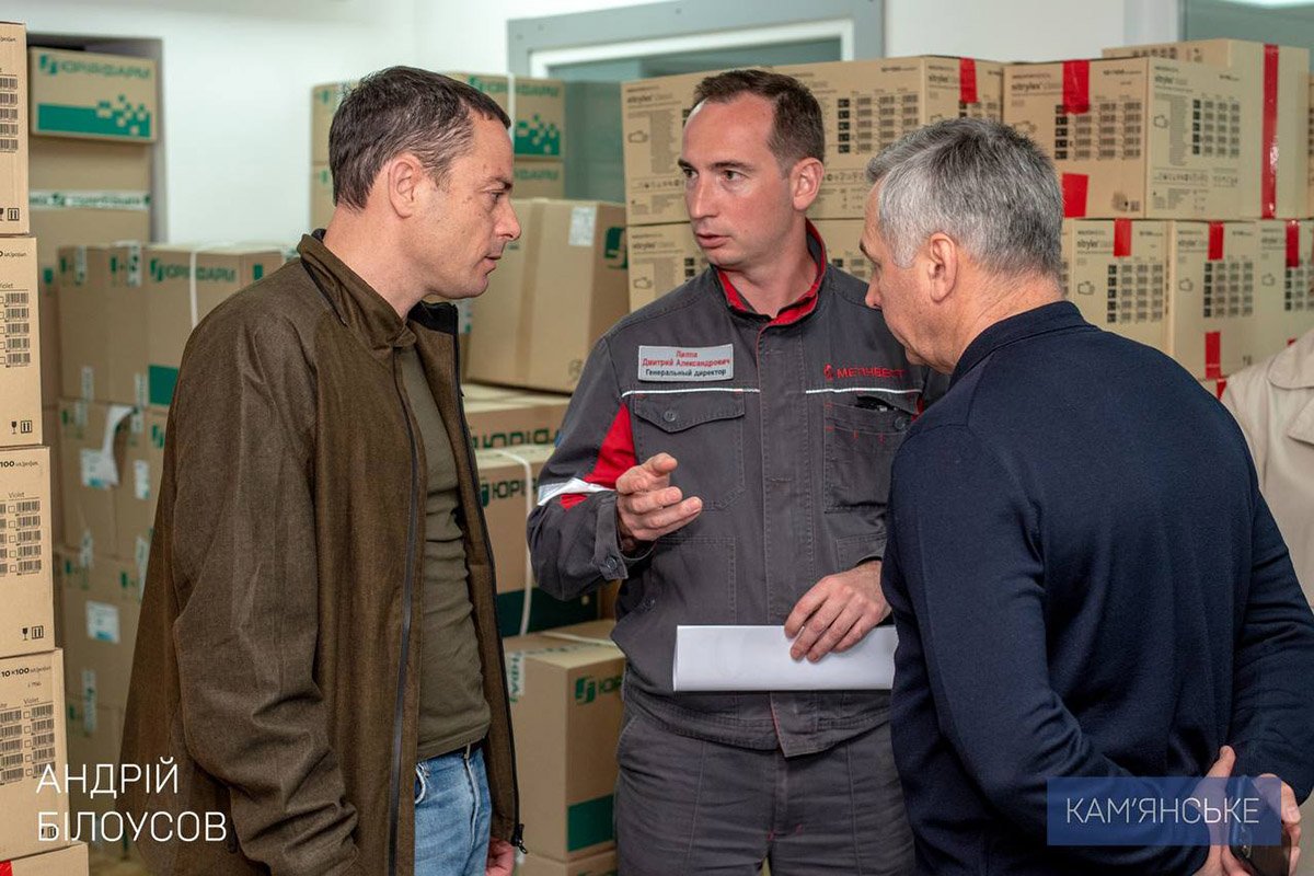 4 мая в медицинские учреждения Каменского передали очередную партию медикаментов от Группы "Метинвест" и Фонда Рината Ахметова