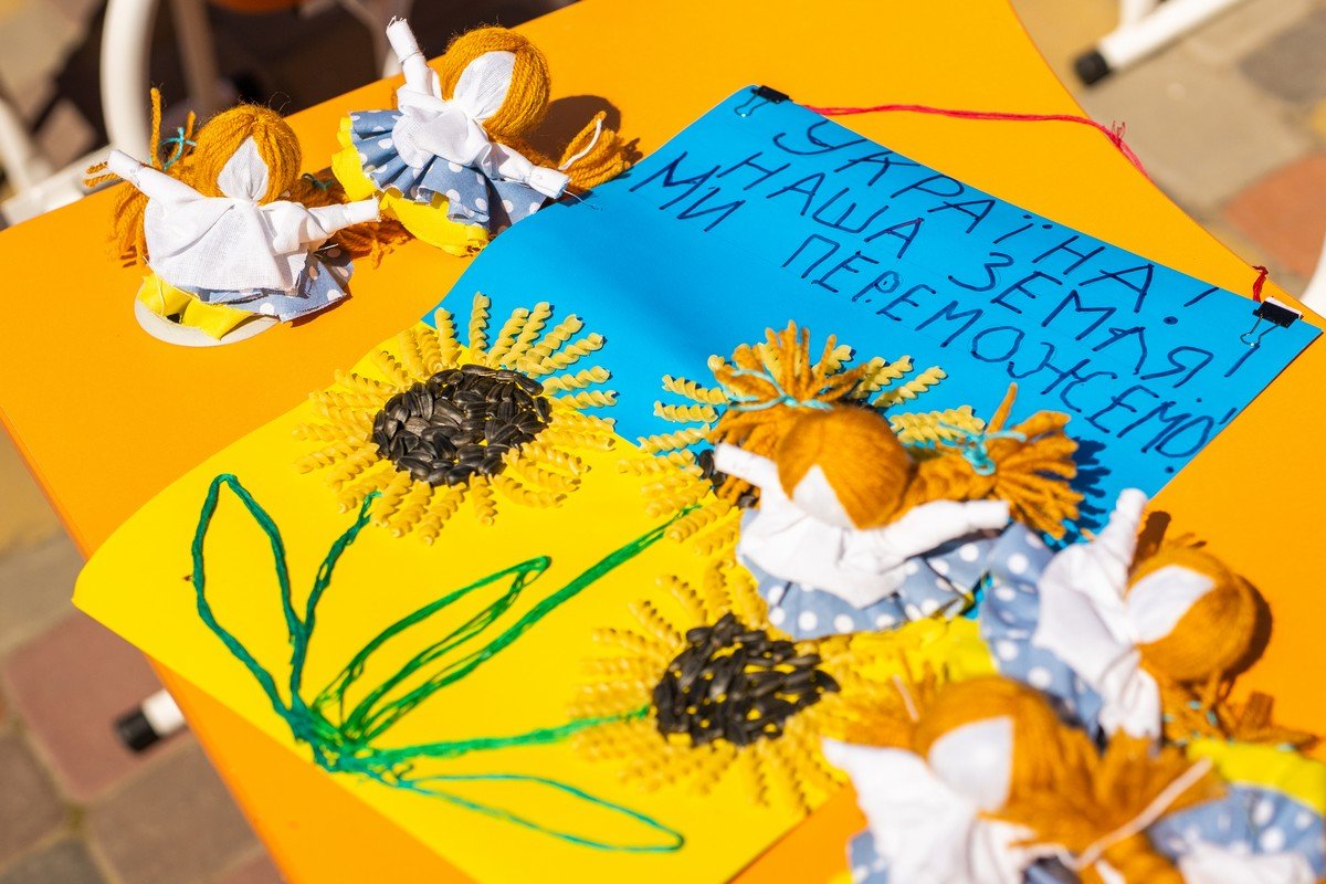 Как напоминание, какую цену платим за мир