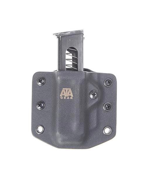 В Днепре ночью из машины украли военную амуницию: нужна помощь свидетелей 2