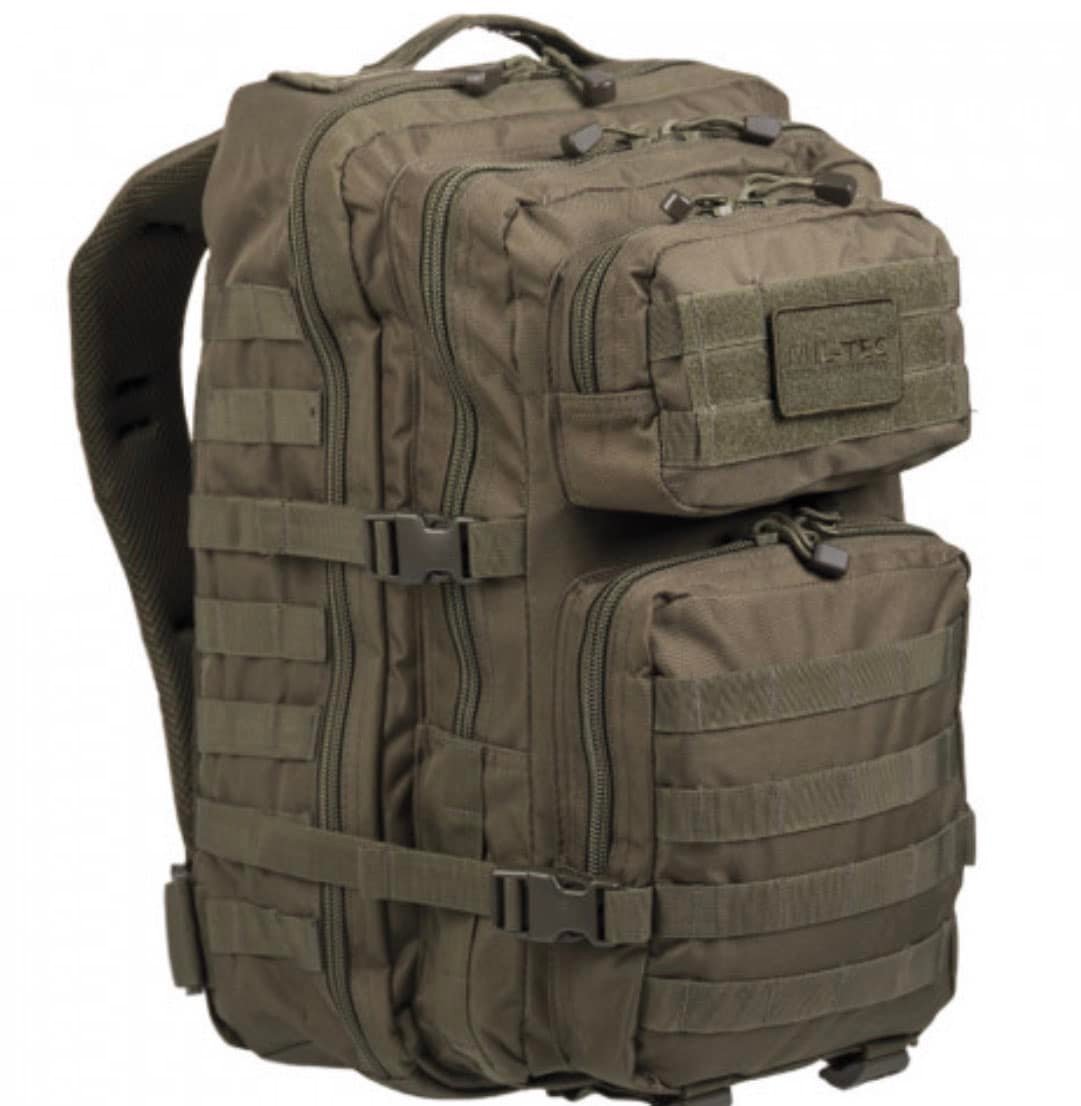 В Днепре ночью из машины украли военную амуницию: нужна помощь свидетелей 12