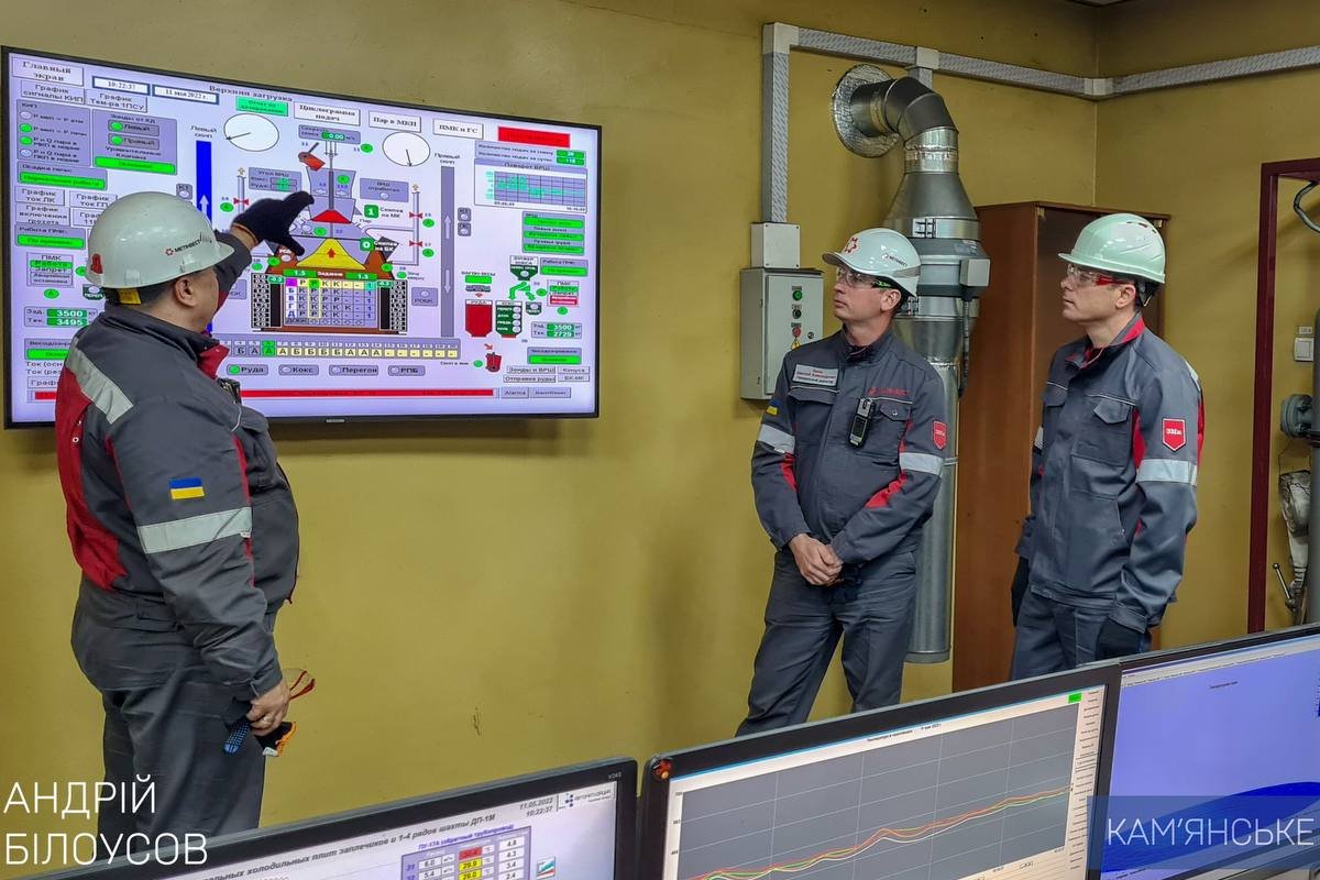 Почти 10 тысяч каменчан, работающих на предприятии, своевременно получают заработную плату Почти 10 тысяч каменчан, работающих на предприятии, своевременно получают заработную плату