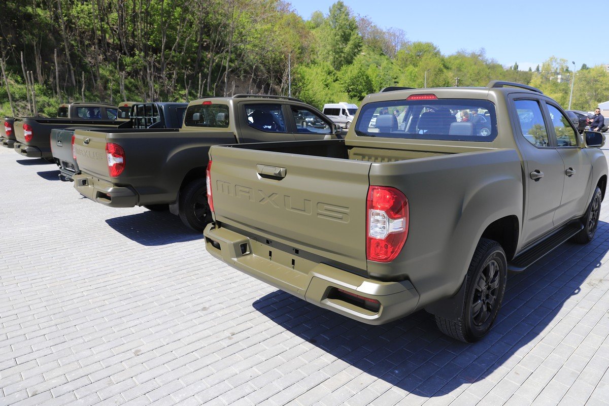 Филатов: «За все время войны только Днепр передал на нужды фронта 300 автомобилей» 8