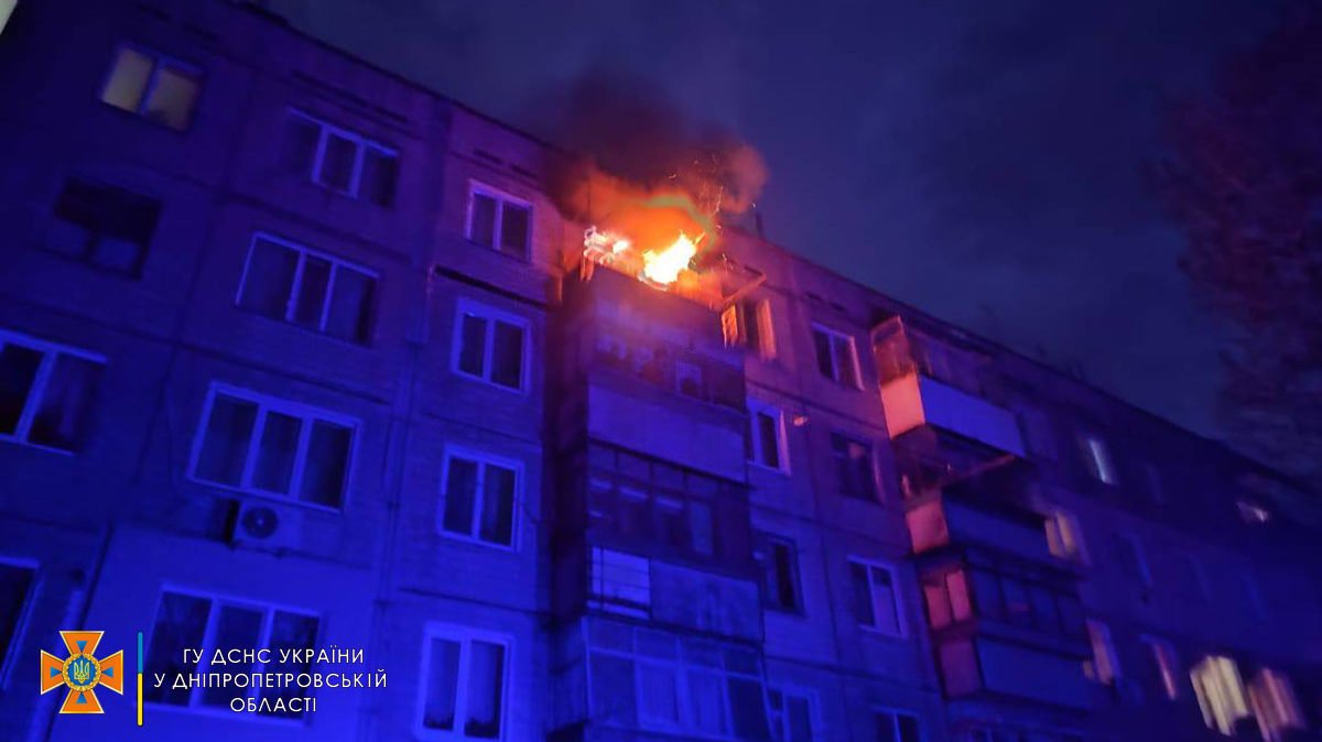 В Днепре загорелся балкон в 5-этажном доме 3