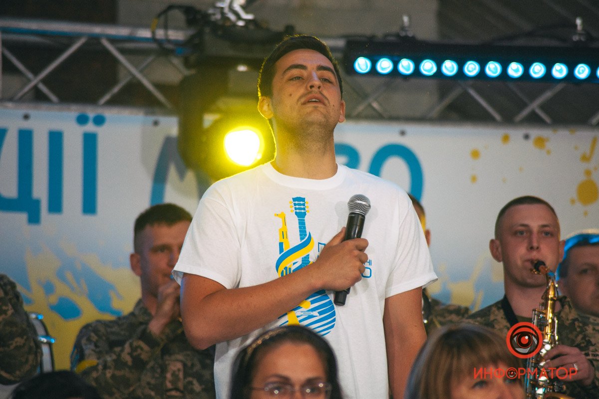 Исполнение Гимна Украины 