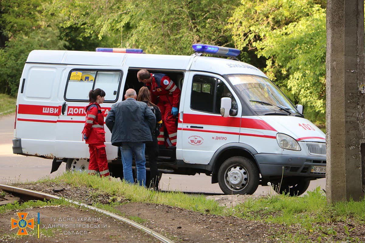 В Днепре на Севастопольской горела квартира: внутри были двое мужчин 4