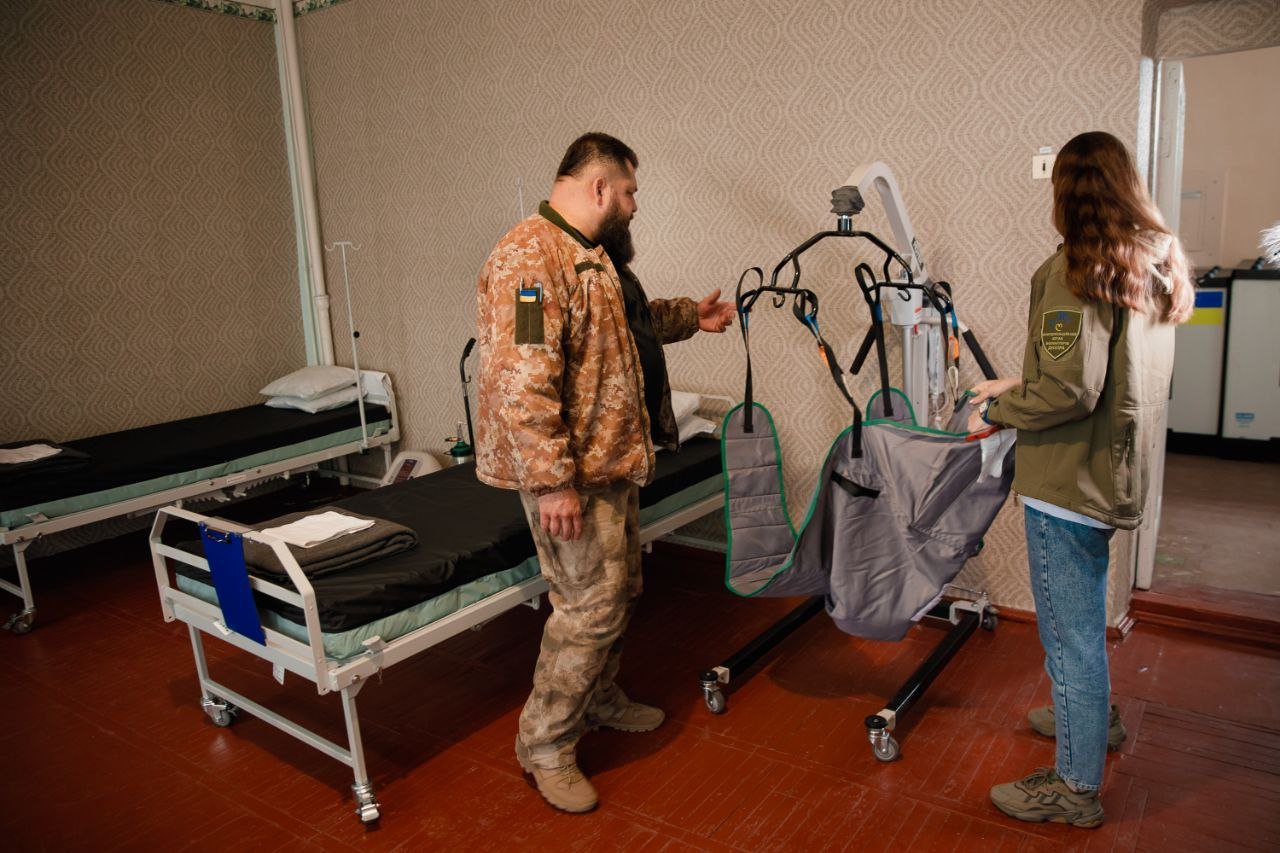 Мобильный военный госпиталь от «Direct Relief» благодаря волонтерам «ТАПС-Украина» и Координационному штабу волонтеров Днепра передали ВСУ 5
