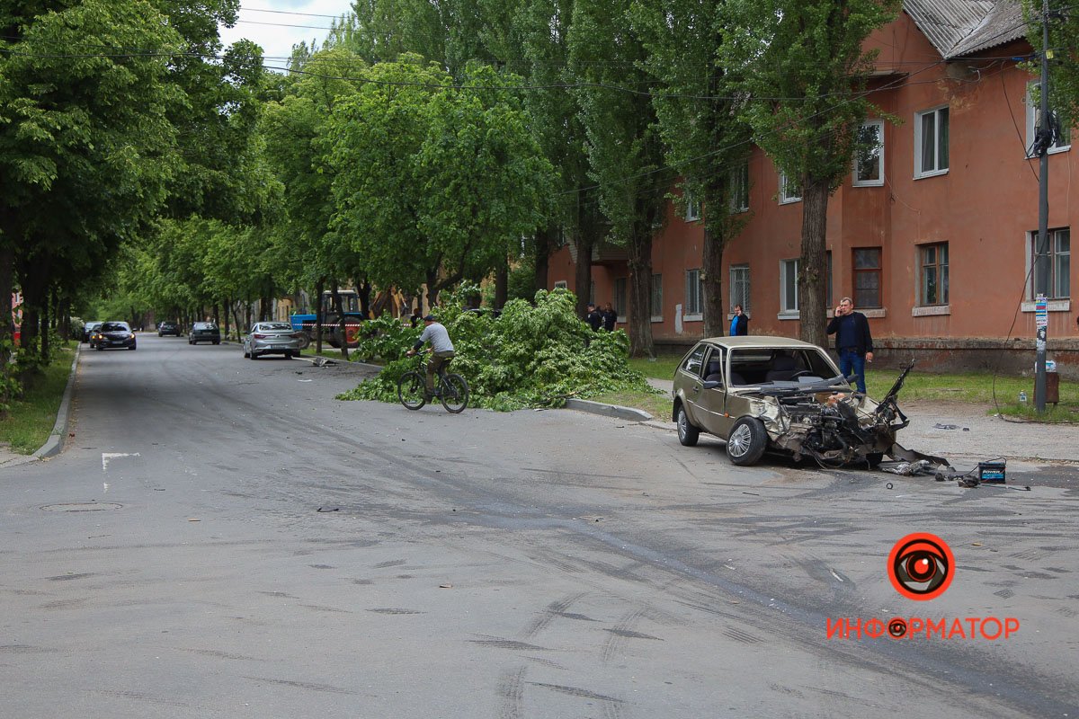 На перекрестке улиц Космонавта Волкова и Евгения Маланюка случилась авария На перекрестке улиц Космонавта Волкова и Евгения Маланюка случилась авария