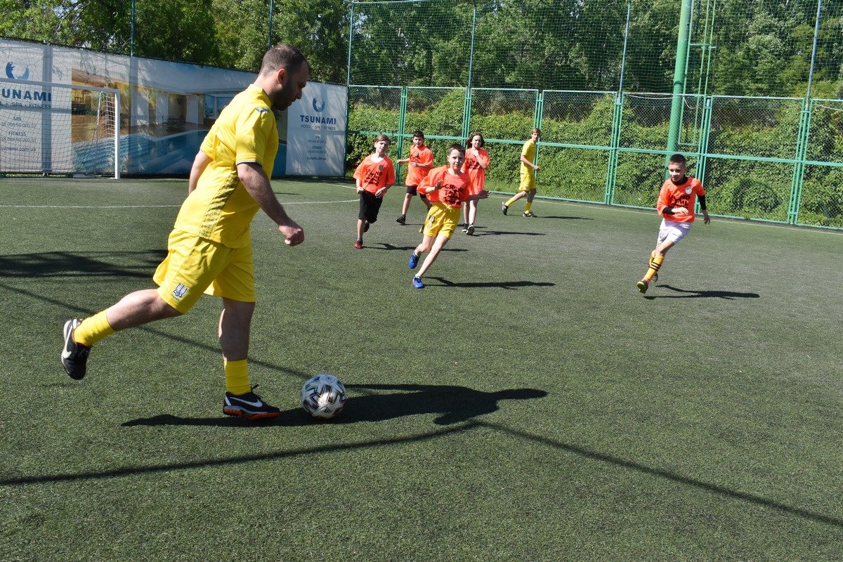 20 мая в Днепре для детей патрульных из Луганской и Донецкой областей устроили настоящий спортивный праздник 20 мая в Днепре для детей патрульных из Луганской и Донецкой областей устроили настоящий спортивный праздник