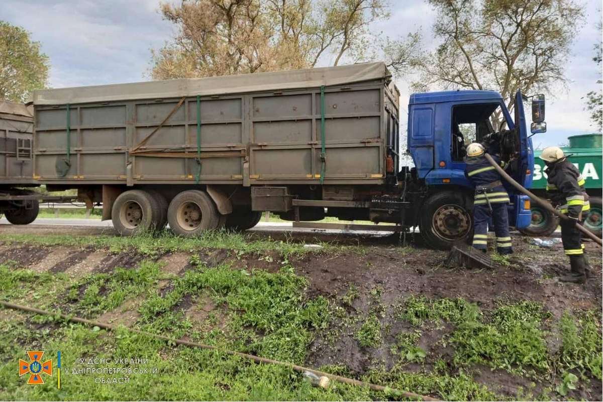 Спасатели не допустили распространения пламени