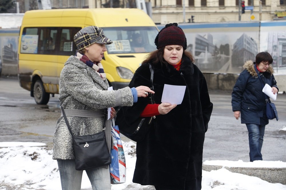 В Днепре прошла акция в поддержку женщин, страдающих от насилия (ФОТО) 3