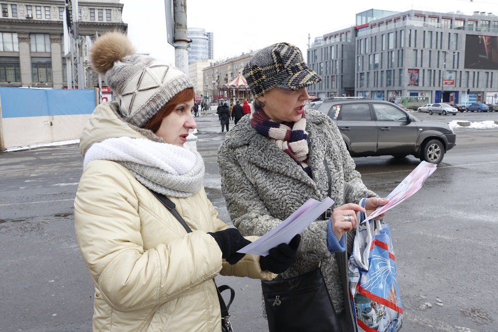В Днепре прошла акция в поддержку женщин, страдающих от насилия (ФОТО) 5
