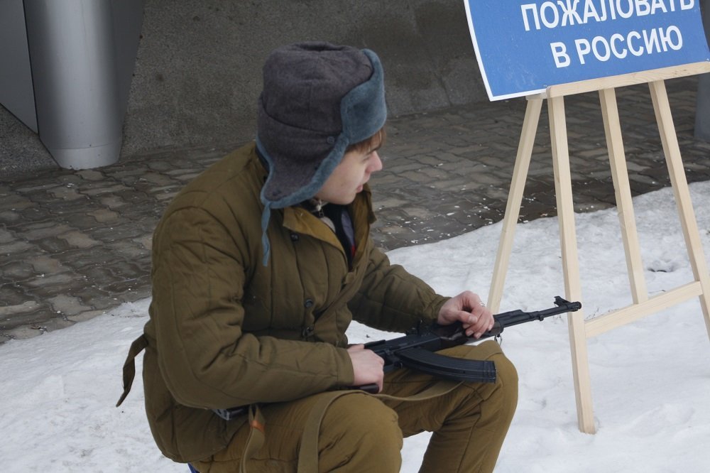 Кровь, оружие и балалайки: что происходило на Набережной в Днепре (ФОТО, ВИДЕО) 5