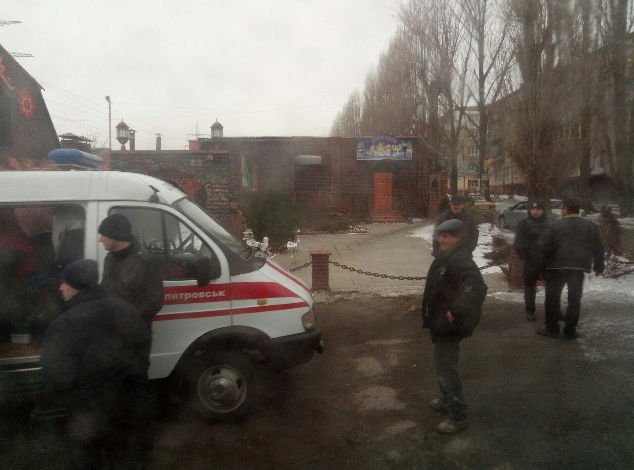 ДТП в Днепре: водитель "легковушки" сбил мужчину (ФОТО) 1