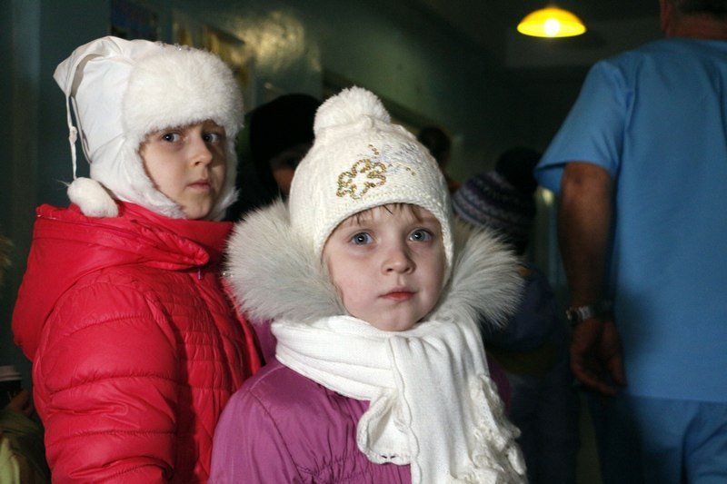 Больницы Днепра приняли 20 детей из Авдеевки (ФОТО) 6