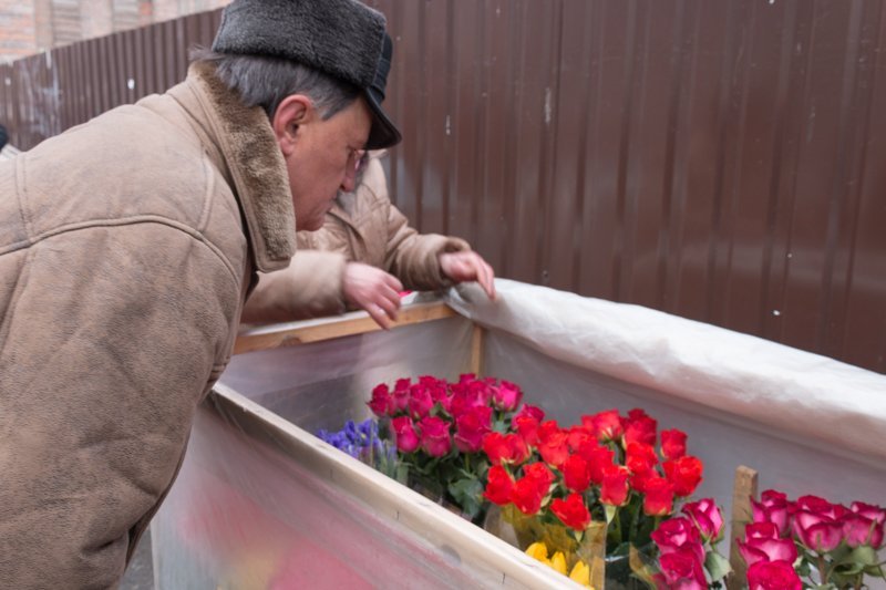 Цена любви: сколько стоит купить подарок и цветы на День Святого Валентина в Днепре (ФОТО) 1