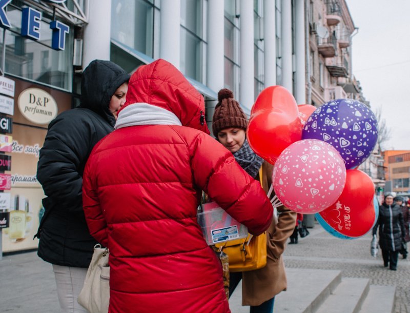 Цена любви: сколько стоит купить подарок и цветы на День Святого Валентина в Днепре (ФОТО) 2