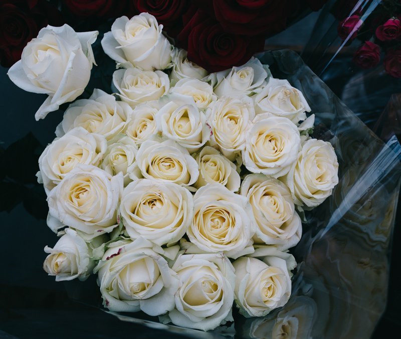 Цена любви: сколько стоит купить подарок и цветы на День Святого Валентина в Днепре (ФОТО) 9