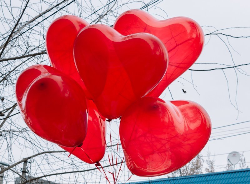 Цена любви: сколько стоит купить подарок и цветы на День Святого Валентина в Днепре (ФОТО) 12