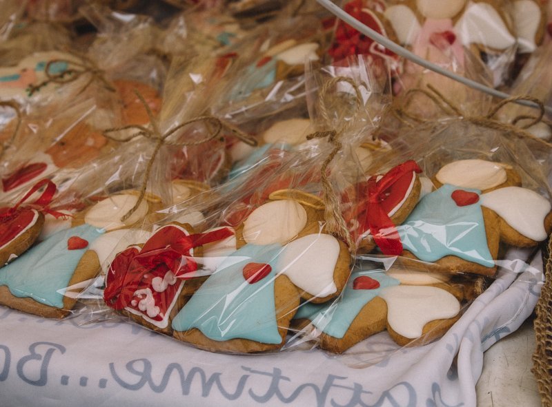 Цена любви: сколько стоит купить подарок и цветы на День Святого Валентина в Днепре (ФОТО) 16