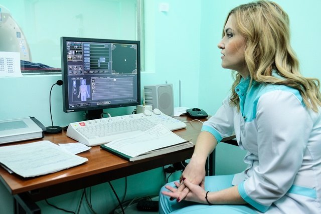 В больнице Днепра появился новый компьютерный томограф (ФОТО) 6