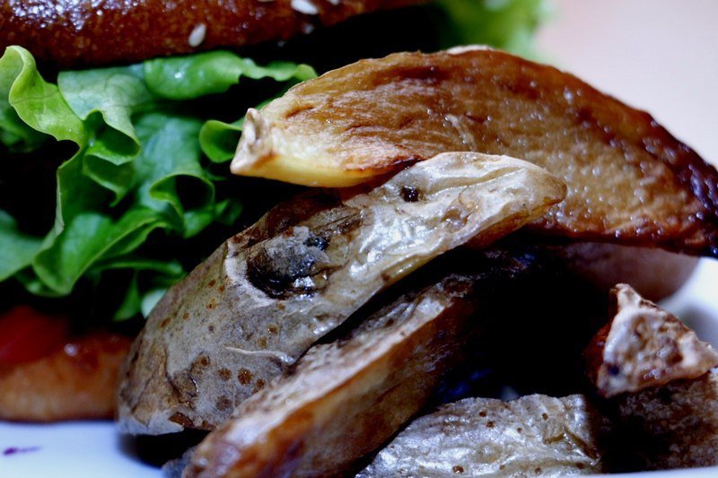 Обзор заведений Днепра: квартирники и настоящие бургеры в "Susy" (ФОТО) 11