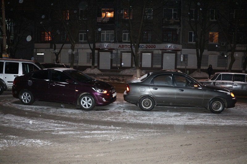 Транспортный коллапс в Днепре: только за час произошло три аварии (ФОТО) 18