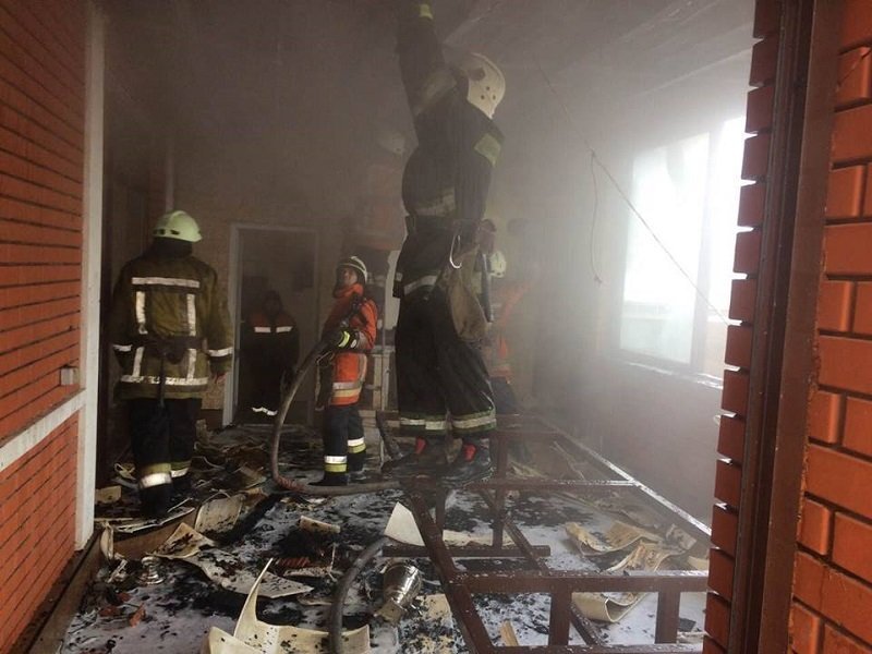 В Днепре горел жилой дом: пожар ликвидировали 15 спасателей (ФОТО) 2